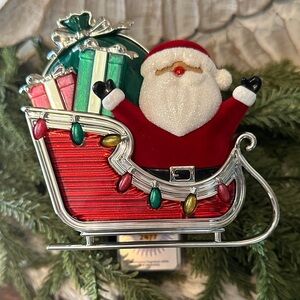 🎅 Bath & Body Works Santa Sleigh Wallflower Plug In with Wallflower Refill- NWT